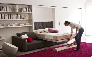 Cama abatible de matrimonio para ahorrar espacio