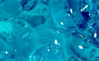 Dormir fresco en verano en un colchón de gel