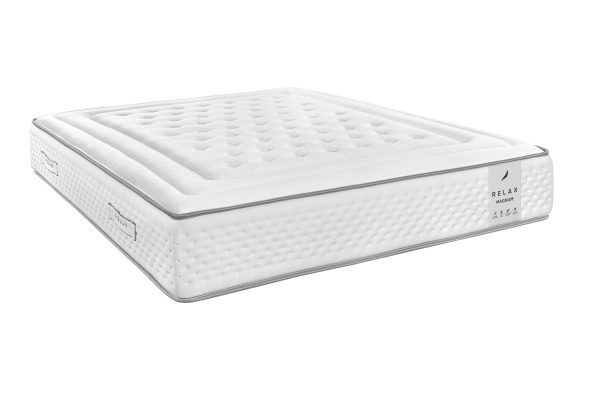 El colchón Relax Magnum tiene firmeza personalizable, permitiendo que el durmiente elija si quiere una firmeza media o una firmeza alta.