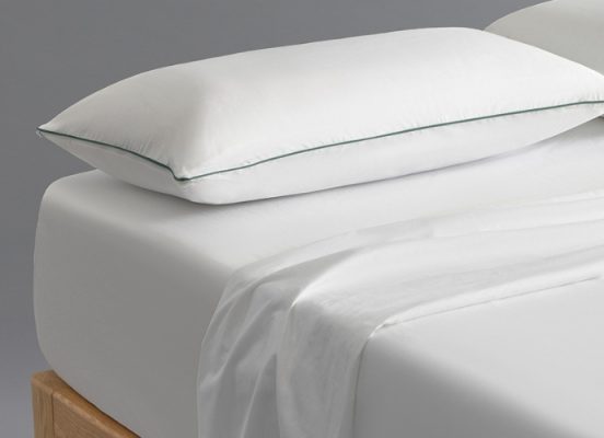 Sábana bajera antialérgenos Velfont AlerProTech en tejido de punto 100% algodón, ajustada sobre colchón con almohada
